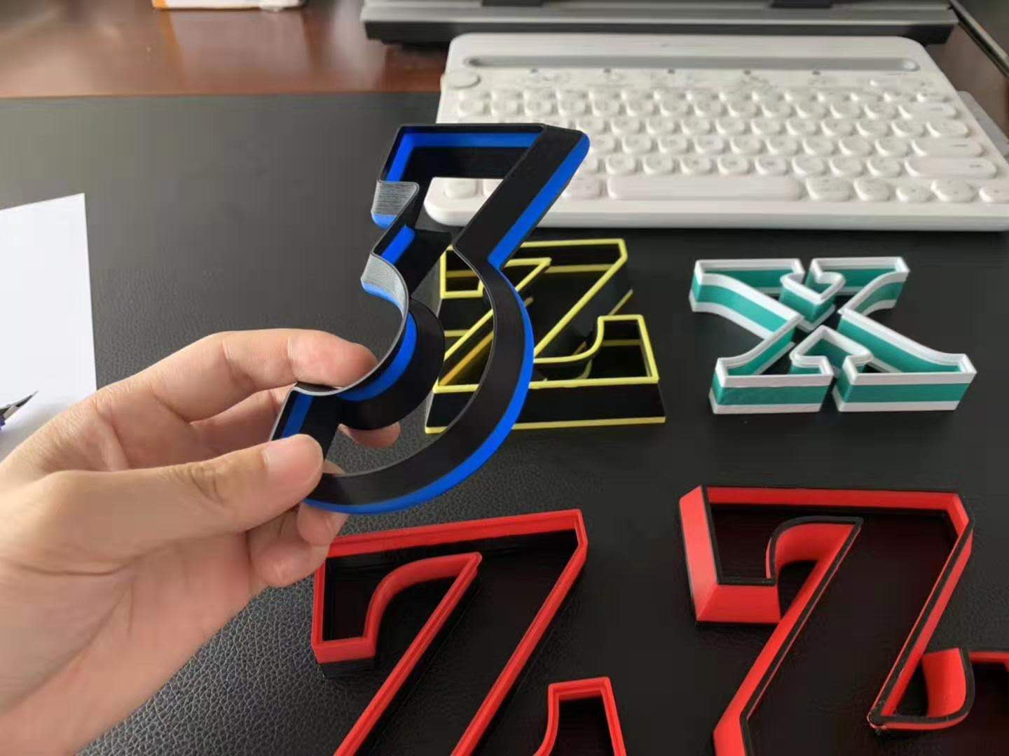 3D打印發(fā)光字廣告牌 3D打印發(fā)光字廣告牌