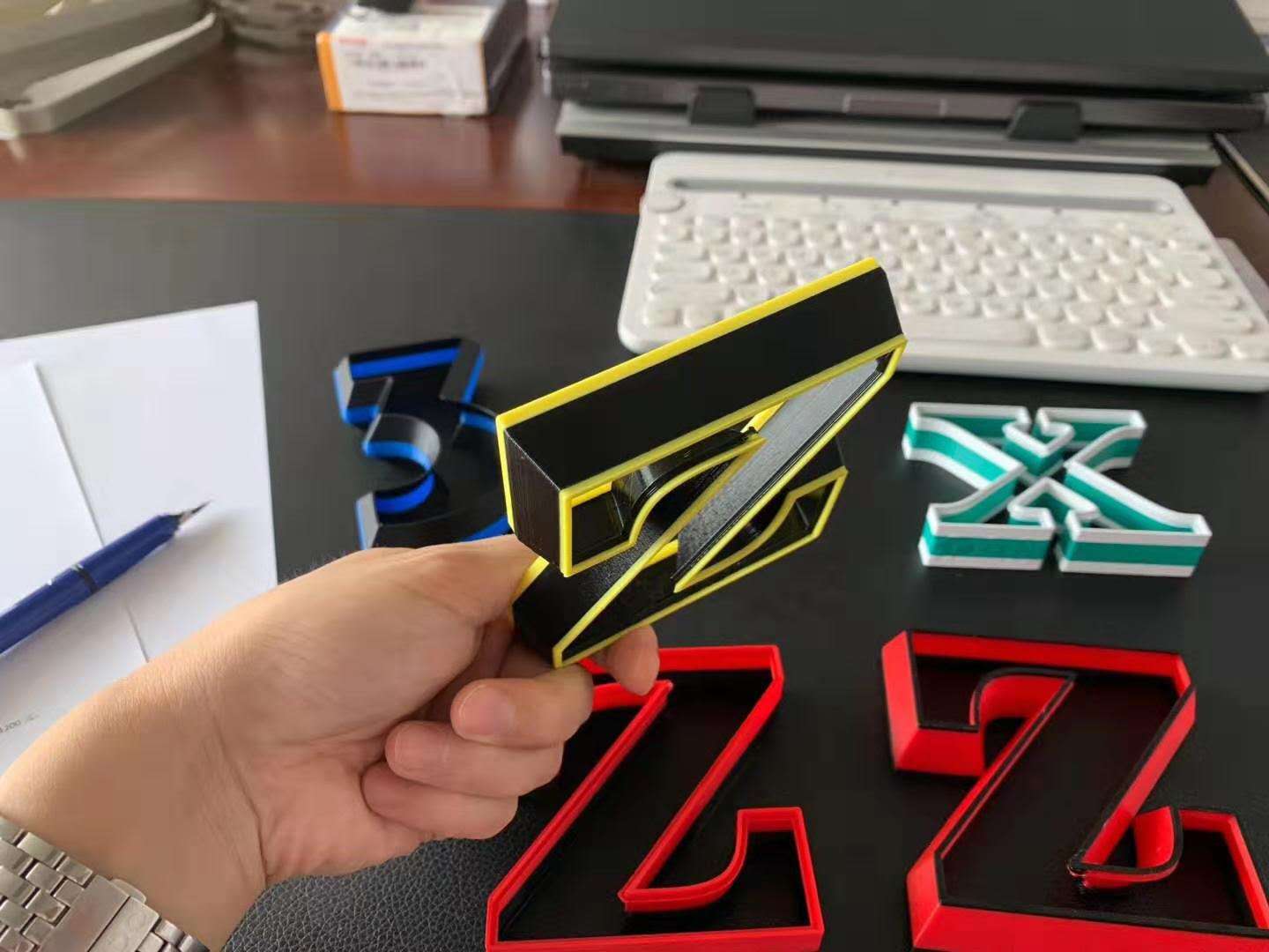 3D打印發(fā)光字廣告牌 3D打印發(fā)光字廣告牌